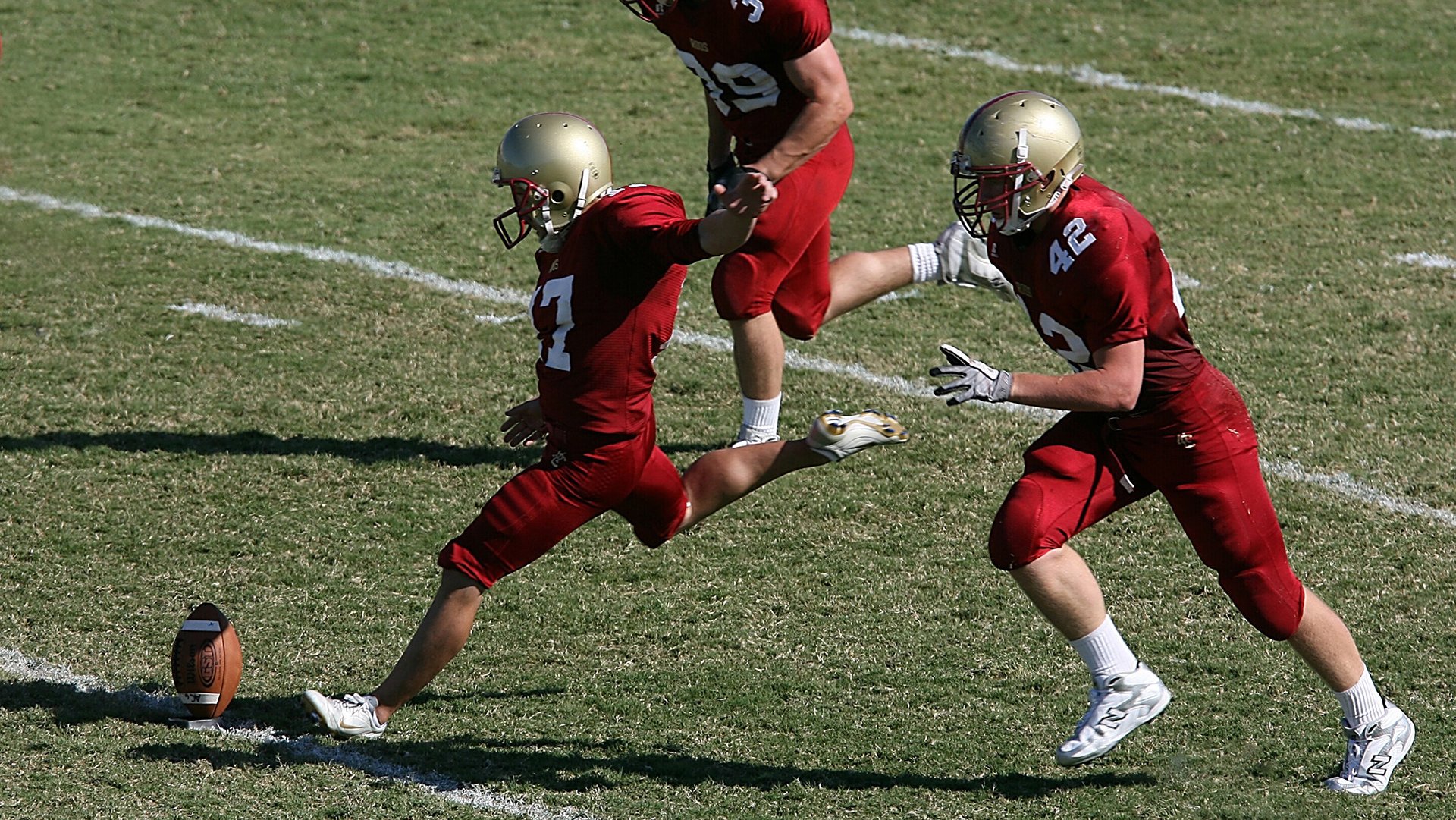 花样滑冰队重点加强自由滑音乐表现训练，花样滑冰步法和自由滑考级